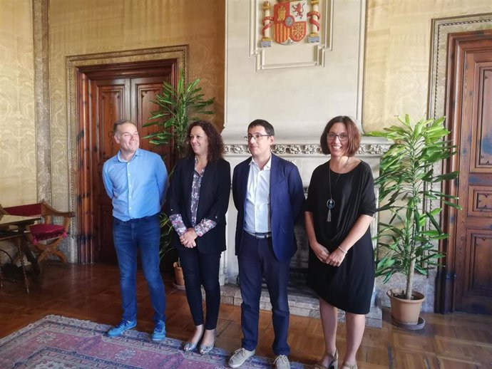 El Consell de Mallorca y el Govern firman un acuerdo para  seguir desarrollando el Programa SOIB Visibles.