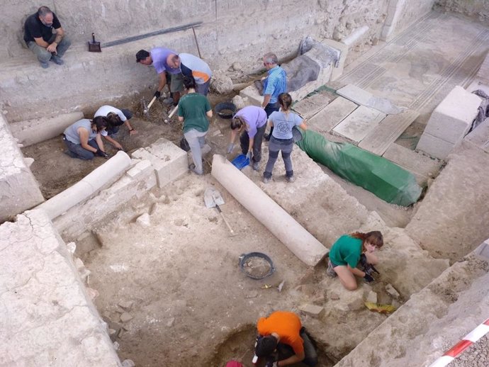 Trabajos arqueológicos en Villa Romana de Salar,  en el verano de 2019