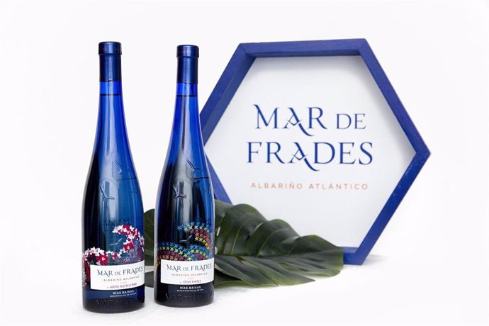 Vinos de Mar de Frades diseñados por Agatha Ruiz de la Prada y Cosima Ramírez