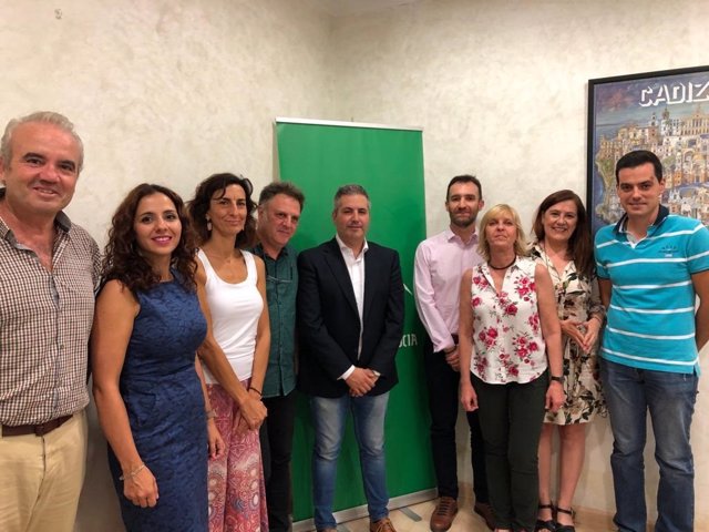 Sutil (c), junto a docentes que forman parte del programa Erasmus+.