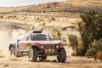 Carlos Sainz, con problemas, pierde el pulso con De Villiers en el Rally de Marruecos