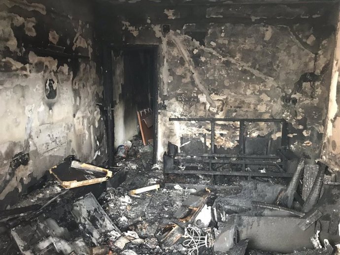 Imagen del interior de la vivienda afectada por un incendio en San Sebastián de los Reyes