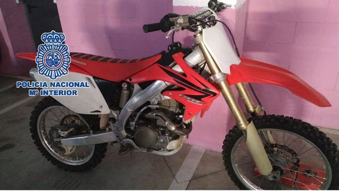 Motocicleta robada y recuperada por agentes de la Policía Nacional en una operación en Málaga