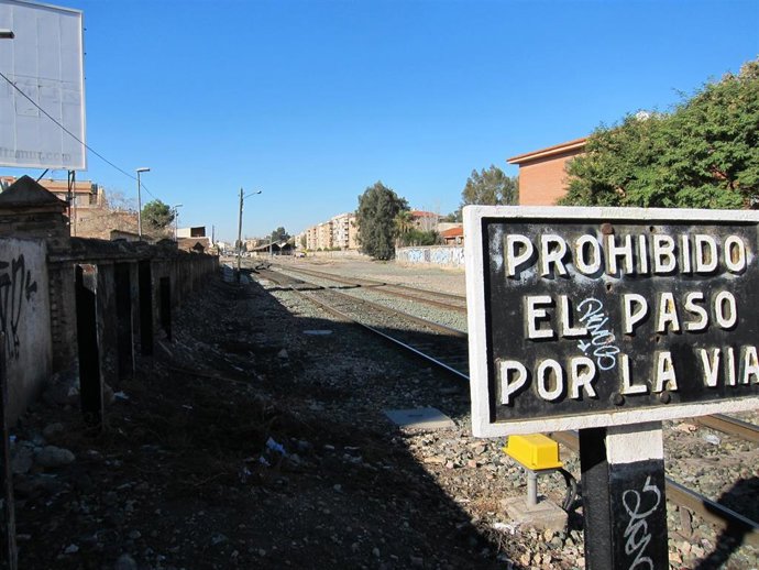 Paso a nivel Santiago el Mayor. Soterramiento. Ferrocarril