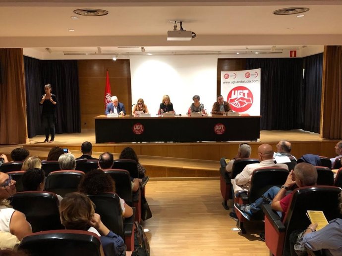 La secretaria general de UGT Andalucía, Carmen Castilla, en unas jornadas en Málaga