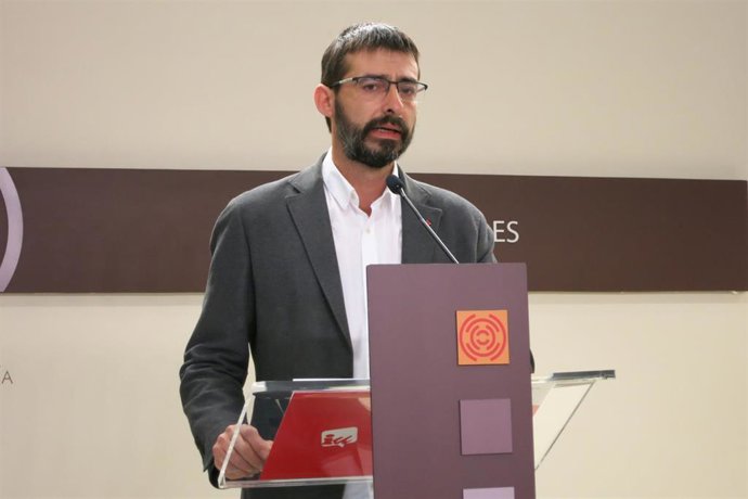 El portavoz de IU en las Cortes de Aragón, Álvaro Sanz
