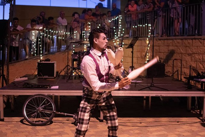 El Centro San Miguel de Alcalá organiza este domingo una clase abierta de teatro circo para niños gratuita