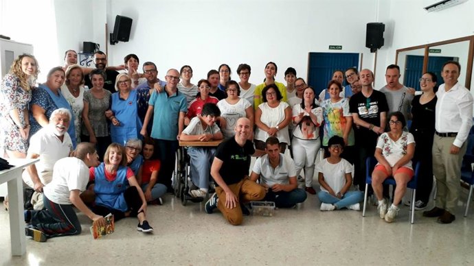 De la Encina en la Asociación de Discapacitados de Rota