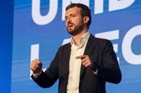 Casado exige que la Fiscalía actúe ante la presunta compra de votos en Huévar y que Sánchez asuma responsabilidades