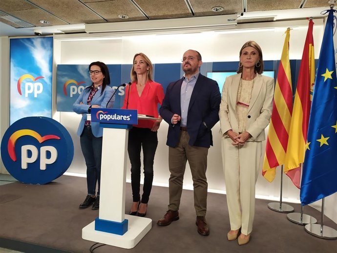 Ana Vázquez, Cayetana Álvarez de Toledo, Alejandro Fernández y Llanos de Luna (PP)