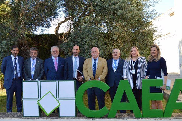 Landaluz y CAEA abordan la cooperación industria-distribución en el VII Foro de 
