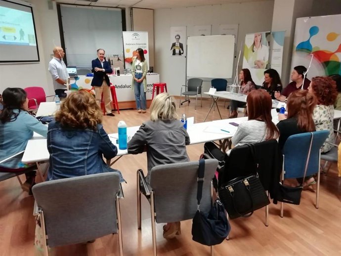 Imagen de archivo de un curso de formación del programa Andalucía Orienta desarrollado en Huelva.