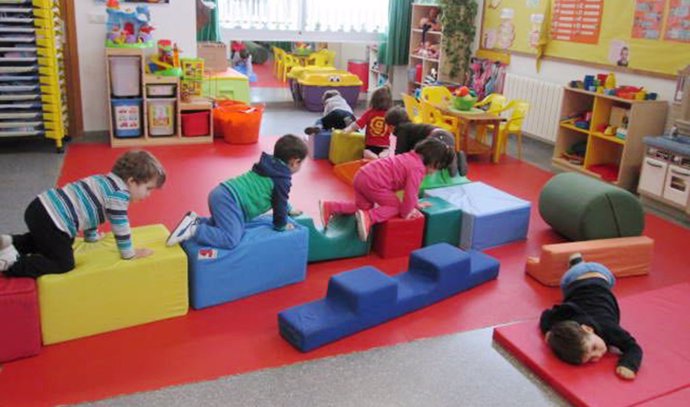 Niños durante una actividad en una escuela infantil andaluza. Foto de archivo