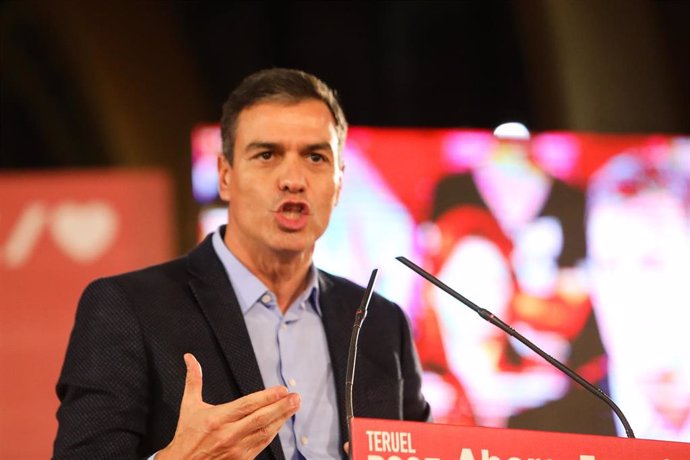 El presidente del Gobierno en funciones, Pedro Sánchez , durante su discurso en el acto político socialista en el Palacio de Exposiciones y Congresos, en Teruel (Aragón), a 10 de octubre de 2019.
