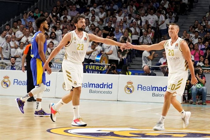 Carroll y Llull con el Real Madrid