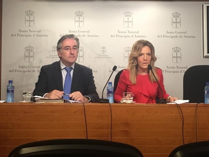 Pablo González y Teresa Mallada