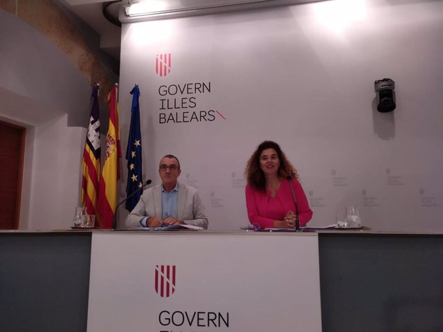 Los consellers Juan Pedro Yllanes y Pilar Costa.