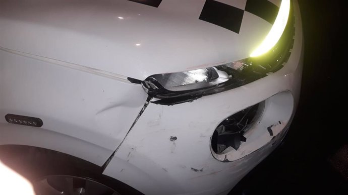 Vehículo de la Policía Local dañado en una persecución