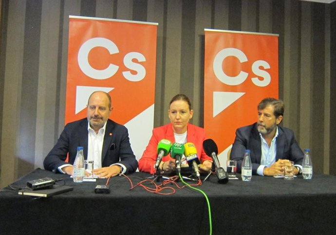 Marián Adán, junto a Antonio Barrios y Bruno García.