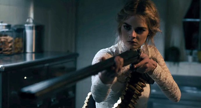 Así sobrevivió Samara Weaving a su Noche de bodas