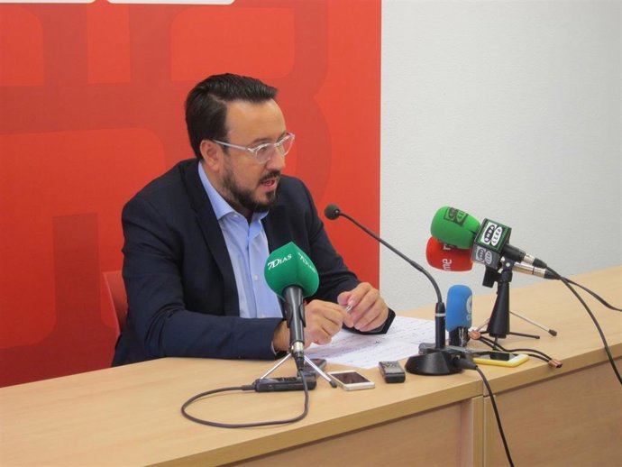 Secretario provincial del PSOE, Rafael Lemus