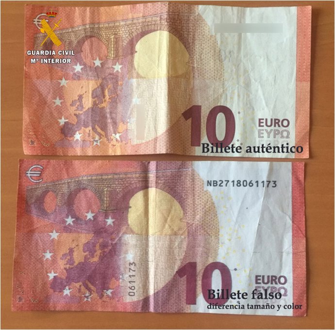 Billetes de 10 euros (uno auténtico y otro falso)