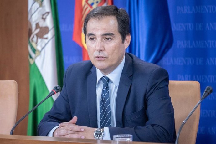 El portavoz parlamentario del PP-A, José Antonio Nieto, en una imagen de archivo.