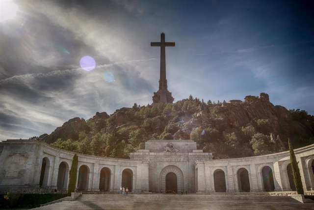 Imagen del Valle de los Caídos, donde está enterrado Francisco Franco, desde allí, según el Gobierno, el cuerpo del dictador será exhumado en “unas semanas”, en San Lorenzo de El Escorial (Madrid/España), a 2 de octubre de 2019.