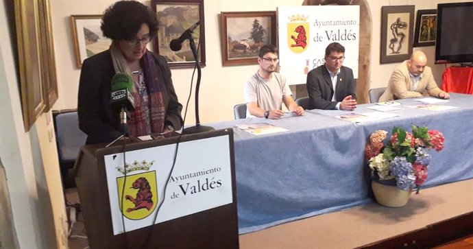 La consejera de Cultura, Berta Piñán, durante la presentación del Día Europeo del Camino de Santiago