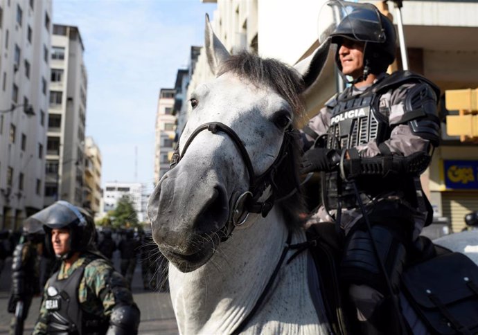 Efectivos antidisturbios en Guayaquil