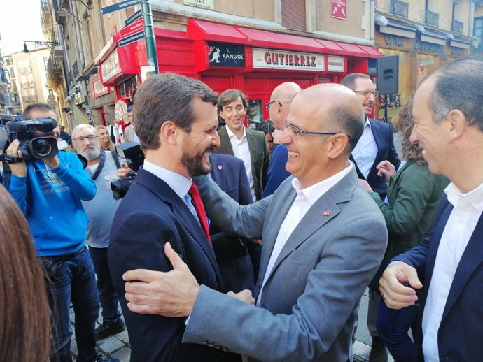 Pablo Casado saluda a Pamplona Alberto Catalán, candidat de Navarra Suma al Senat
