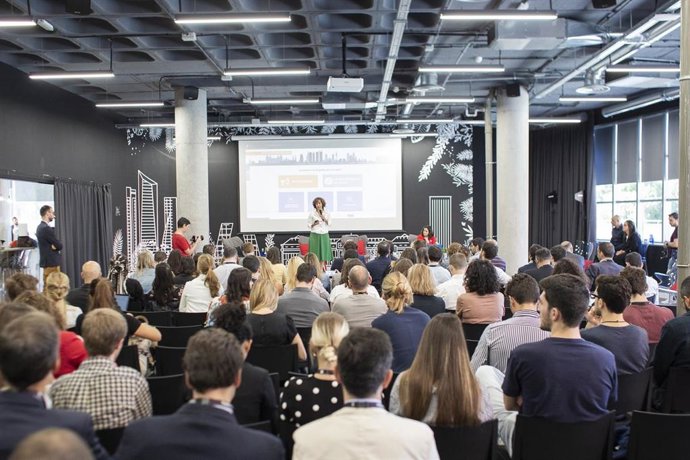La secretaria de Estado de la España Global, Irene Lozano, en la inauguración del campus Talent Garden en Madrid.