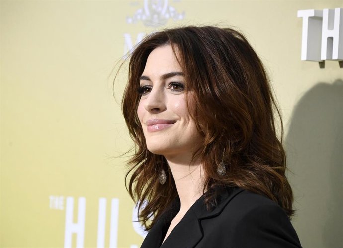 Anne Hathaway en la premiere de 'The Hustle'