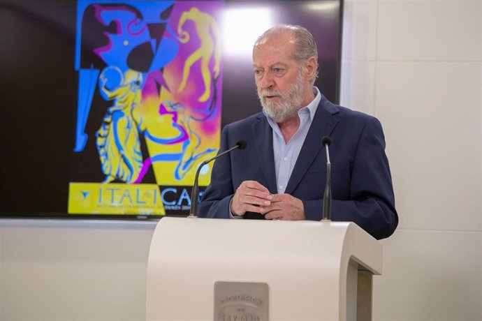 El presidente de la Federación Andaluza de Municipios y Provincias (FAMP) y de la Diputación de Sevilla, Fernando Rodríguez Villalobos.