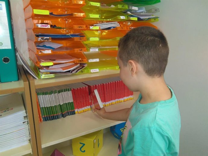 Un niño del CEIP 'Gloria Fuertes'