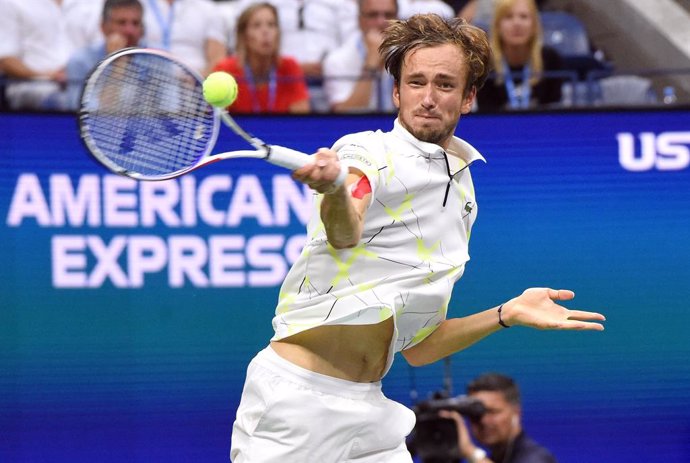 Tenis/Shanghai.- Medvedev y Zverev pelearán por el título en Shanghai