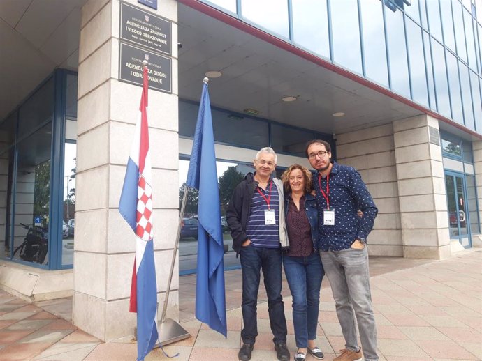 Los tres profesores del IES Sabina Mora en el Ministerio de Educación de Croacia
