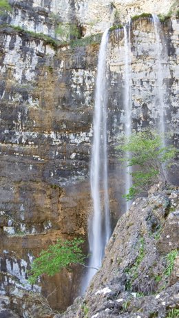 Nacimiento río Mundo, chorros, naturaleza, montaña