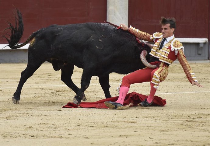 Gonzalo Caballero, el gran amigo de Victoria Federica, cogido gravemente en Las Ventas