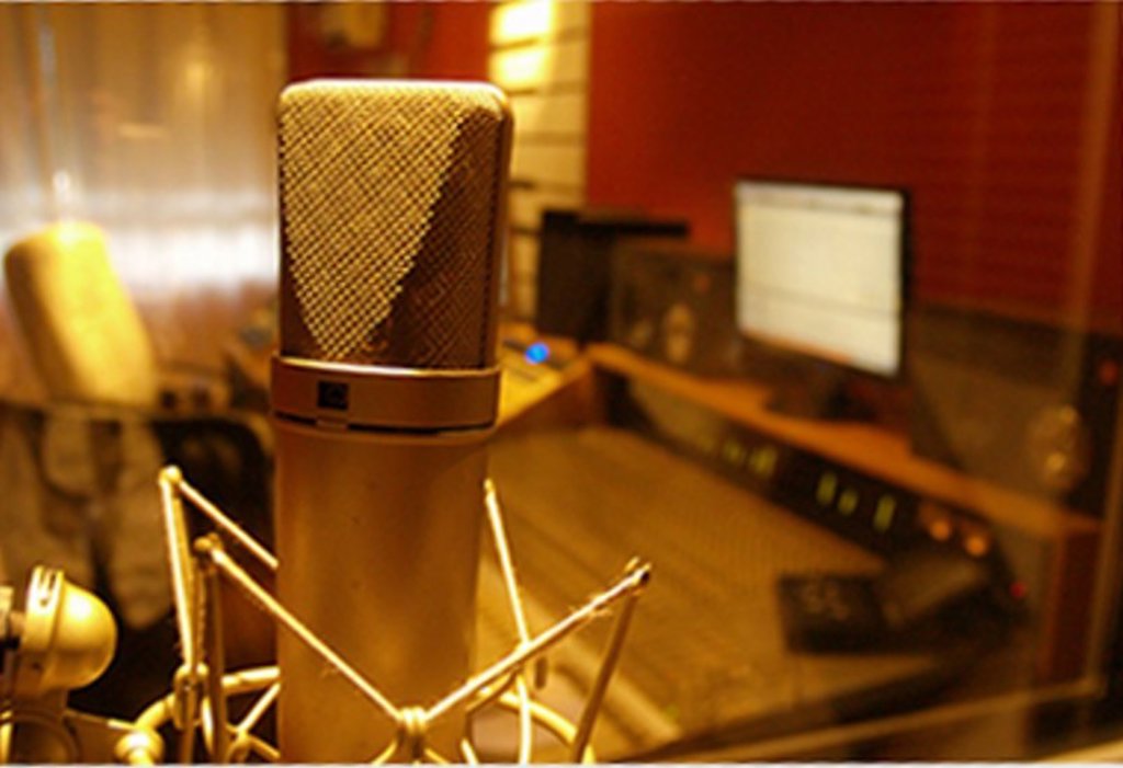 KaraokeMedia, con 30.000 temas en catálogo, distribuye desde Albacete a