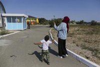 Los kurdos avisan de que no hay suficiente personal para custodiar a los familiares de Estado Islámico