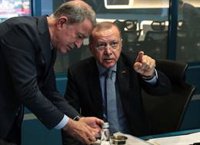 Erdogan pregunta a Europa si apoya a "los terroristas" al suspender sus exportaciones de armas a Turquía