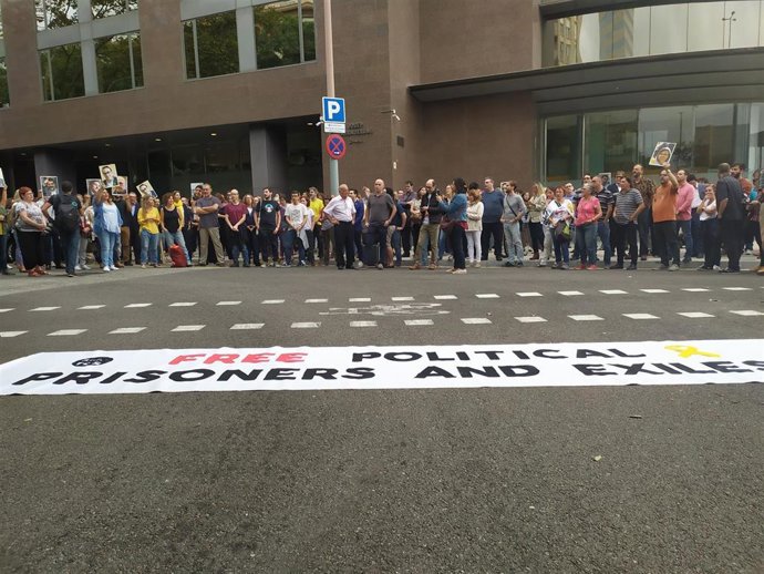 Trabajadores de Territorio y Sostenibilidad se manifiestan en Sants