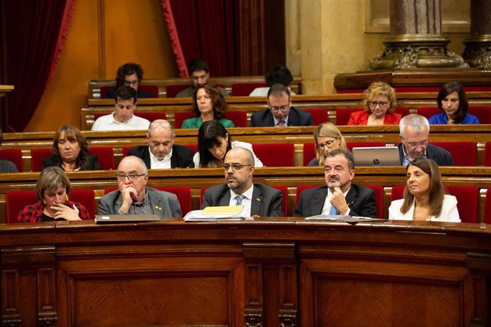 (I-D) La consellera de Salud, Bienestar y Ciudadanía, Alba Vergs Bosch; el conseller de Educación, Josep Bargalló; el conseller de Interior, Miquel Buch y Moya; el conseller de Acción Exterior, Relaciones Institucionales y Transparencia de la Generalit