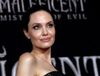 Angelina Jolie: "Las mujeres fuertes son tachadas de malas porque son una amenaza"