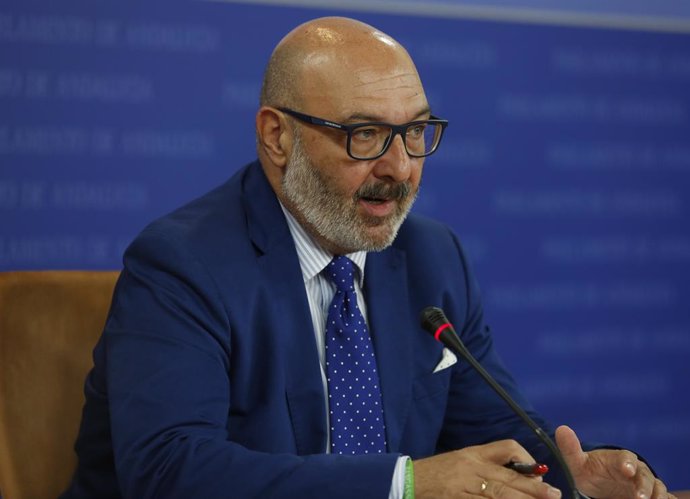 Alejandro Hernández, en roda de premsa.