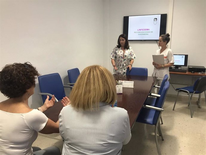 El Hospital Regional de Málaga pone en marcha una escuela de prevención de linfedema para las mujeres con cáncer de mama