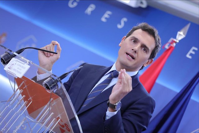 El presidente de Ciudadanos, Albert Rivera, en rueda de prensa en el Congreso de los Diputados.