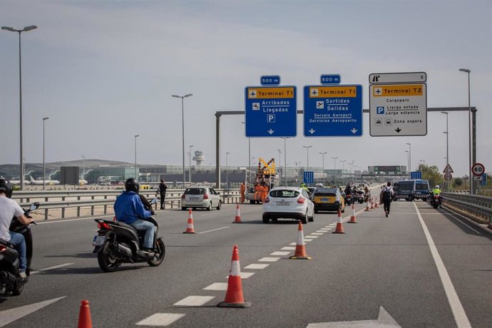 Acceso al Aeropuerto de Barcelona durante una protesta contra la sentencia del proceso independentista