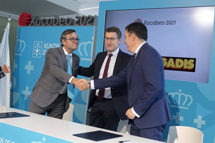 Firma del acuerdo entre la Xunta y Gadisa para el patrocinio del Xacobeo 21